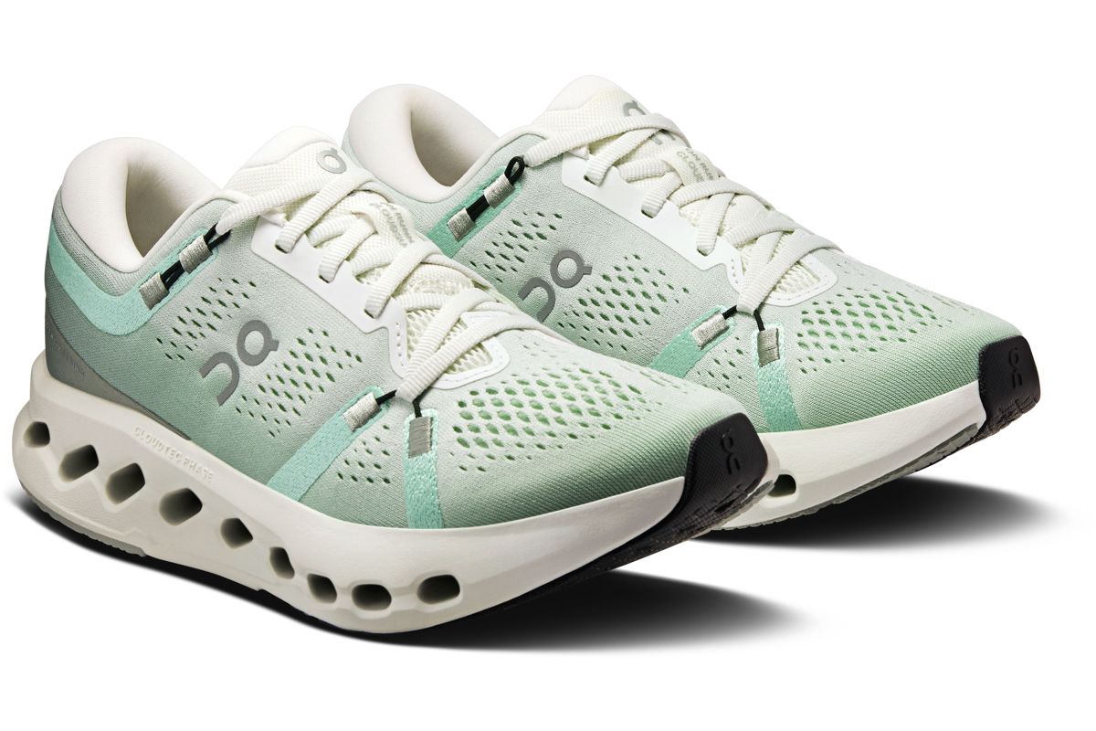 Marathon Sports On Running Women's Cloudsurfer 2