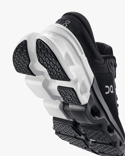 Marathon Sports On Running Women's Cloudflyer 5