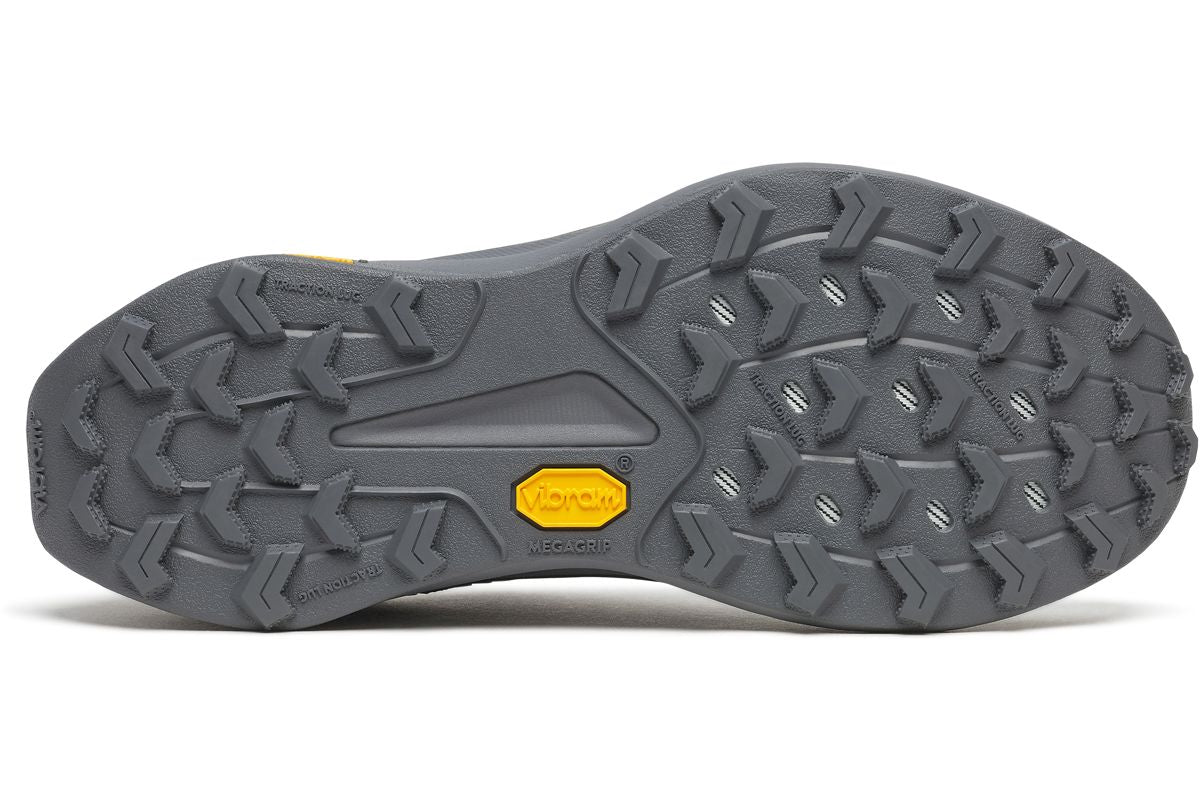 Marathon Sports Women's Saucony   Peregrine 16