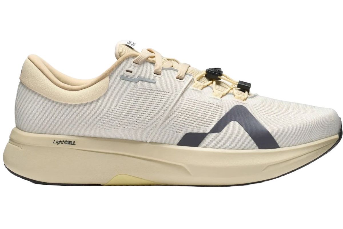 Marathon Sports Mount to Coast Women's R1