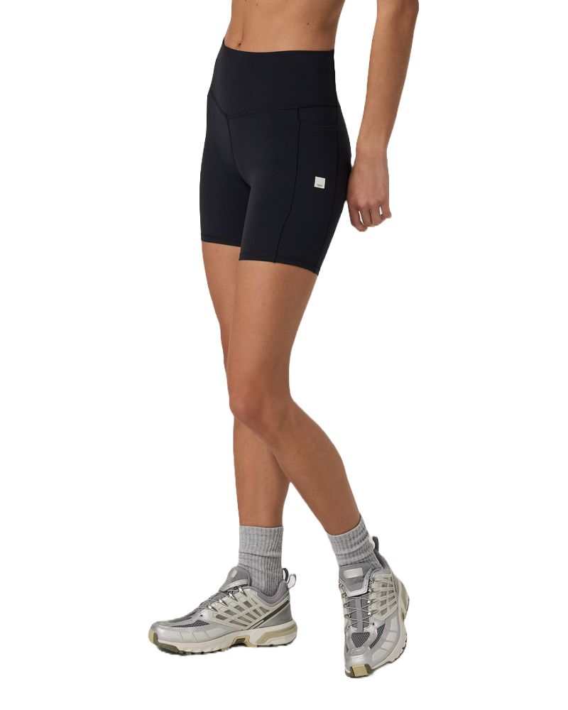 Marathon Sports Vuori Women's AllTheForm 6" Pocket Shorts