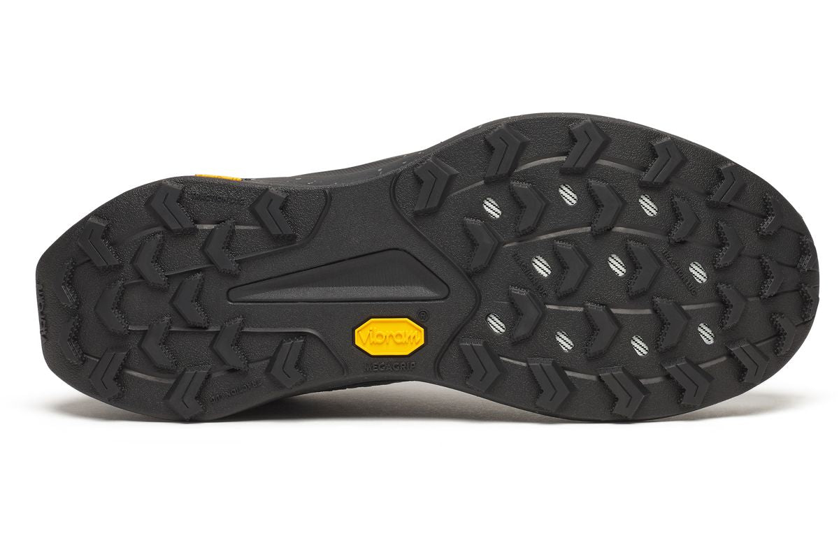 Marathon Sports Men's Saucony   Peregrine 16