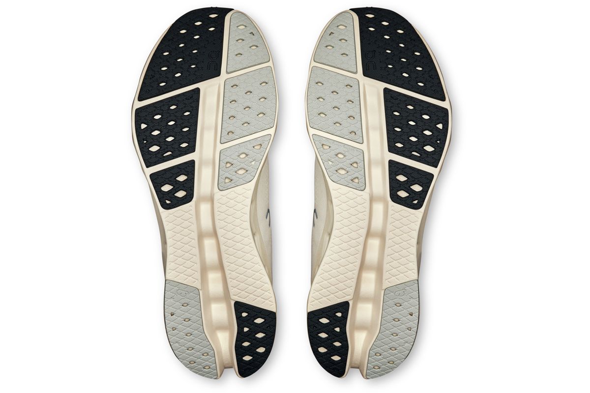 Marathon Sports On Running Men's Cloudsurfer 2