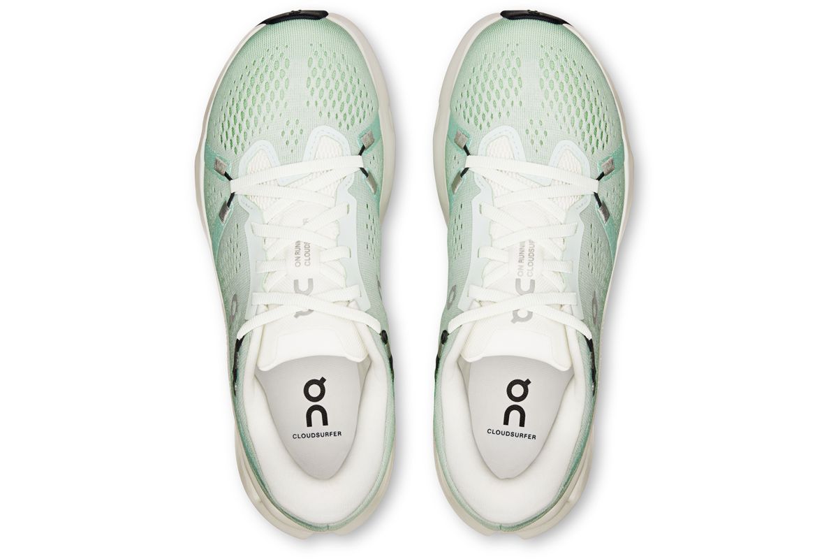 Marathon Sports On Running Women's Cloudsurfer 2