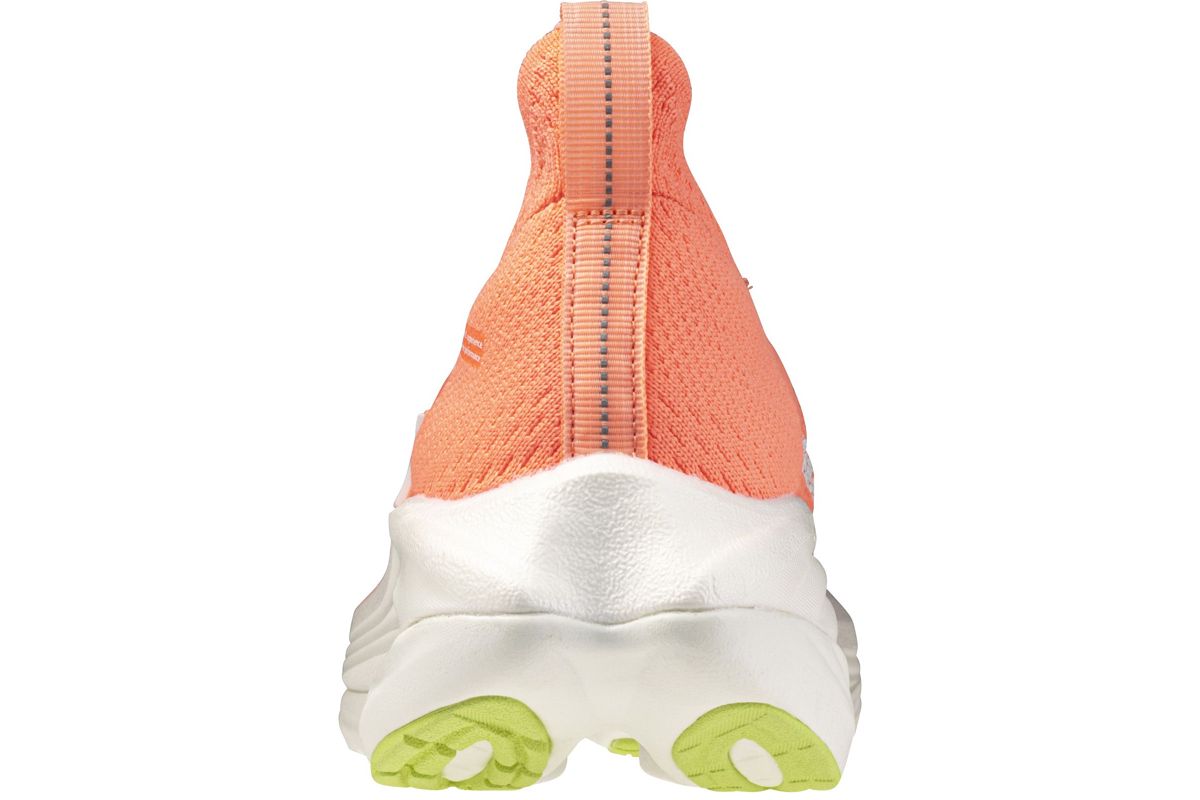 Marathon Sports Women's Mizuno   Neo Vista 3