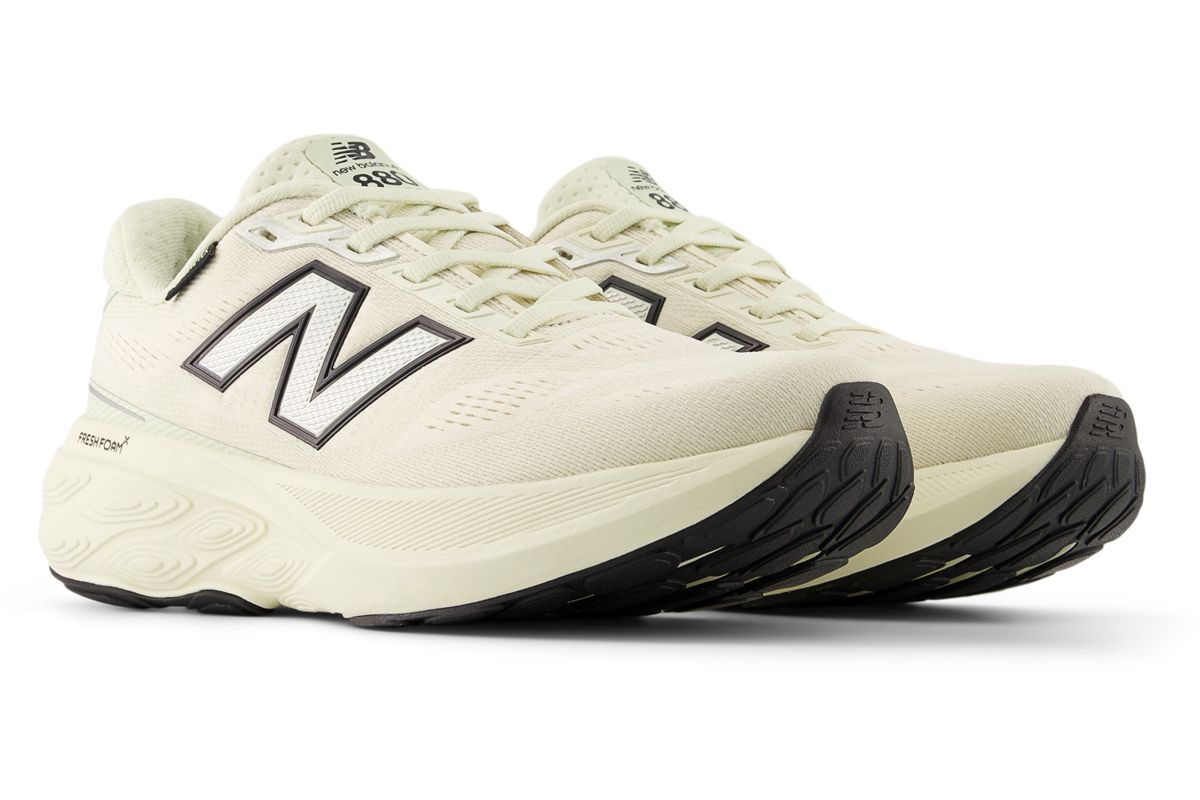 Marathon Sports New Balance Women's Fresh Foam X 880 v15 GTX