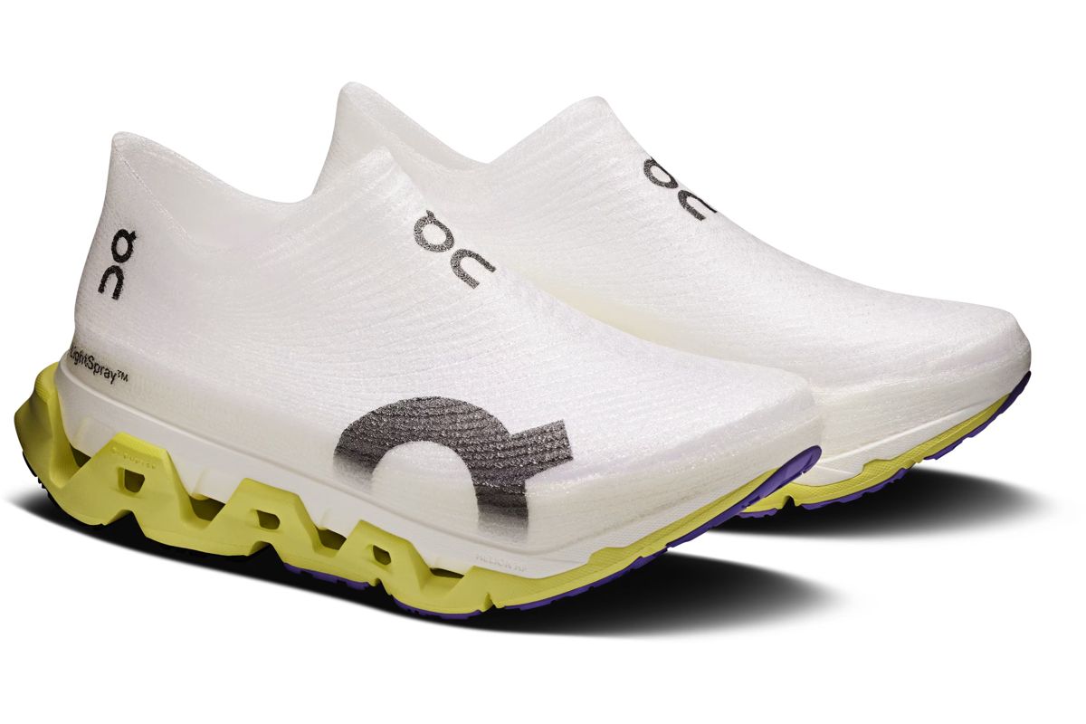 Marathon Sports On Running Unisex LightSpray Cloudmonster 3 Hyper