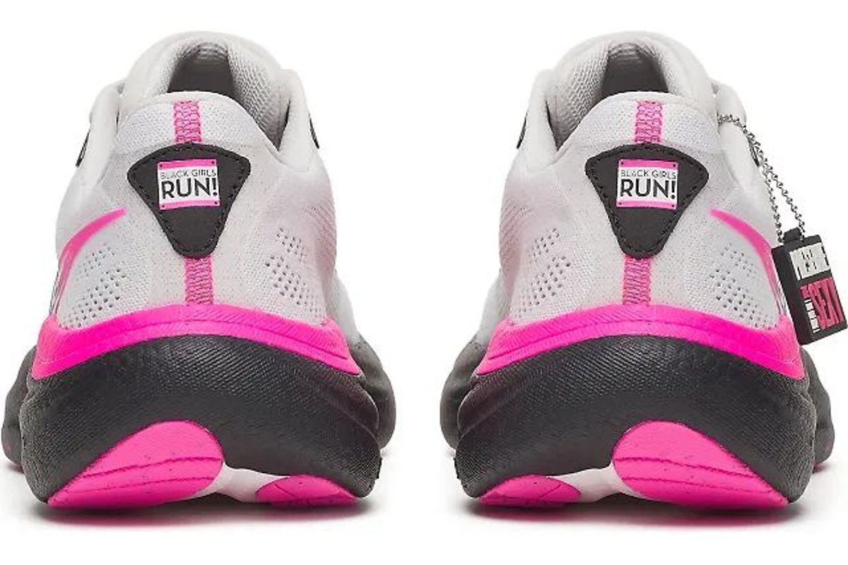 Marathon Sports Saucony Women's Ride 19 Black Girls RUN!