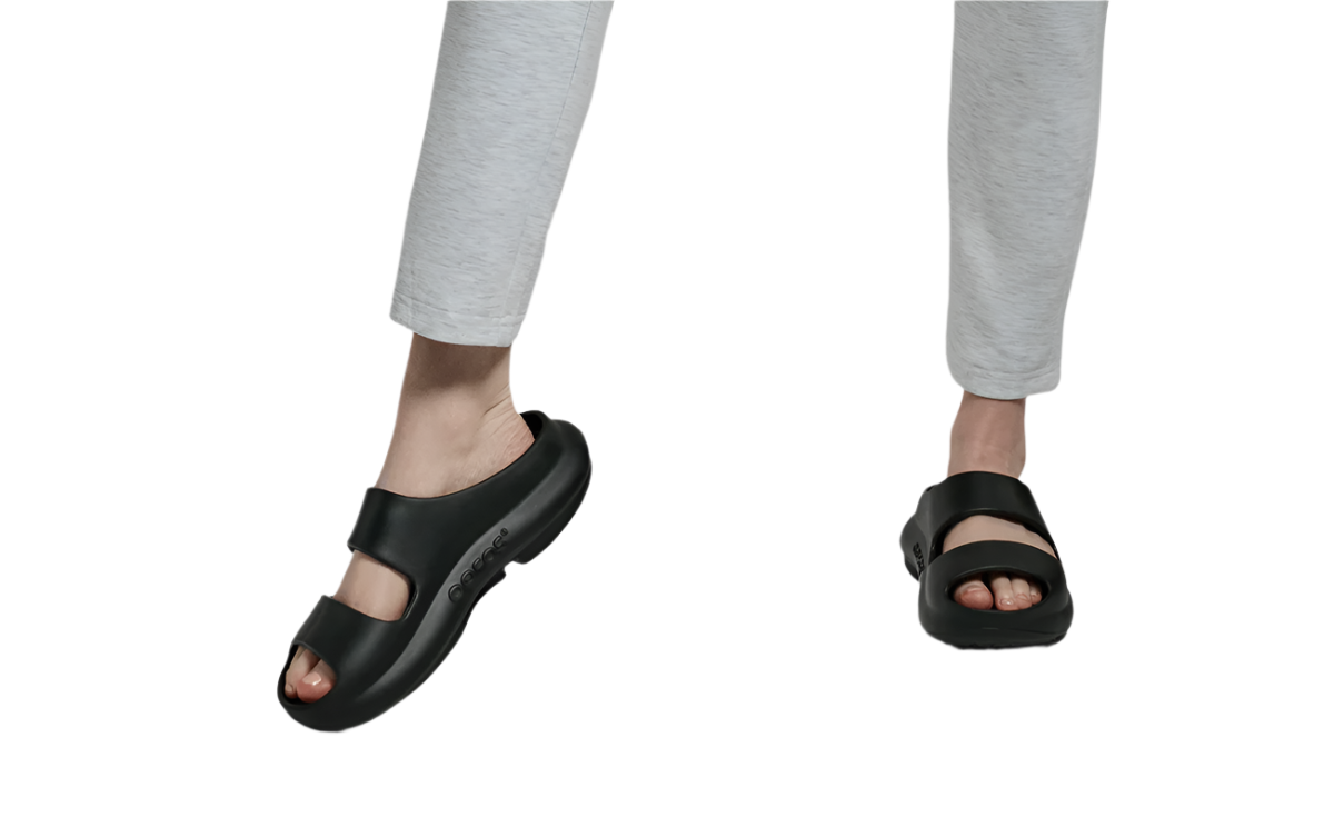 Marathon Sports OOFOS Women's OOyea Slide